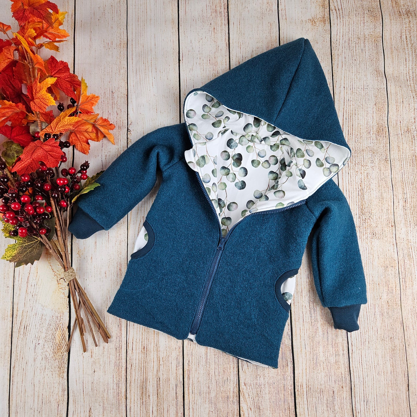 Handgefertigte Walkjacke für Kinder – Wunschdesign, mitwachsend & aus 100 % Schurwolle