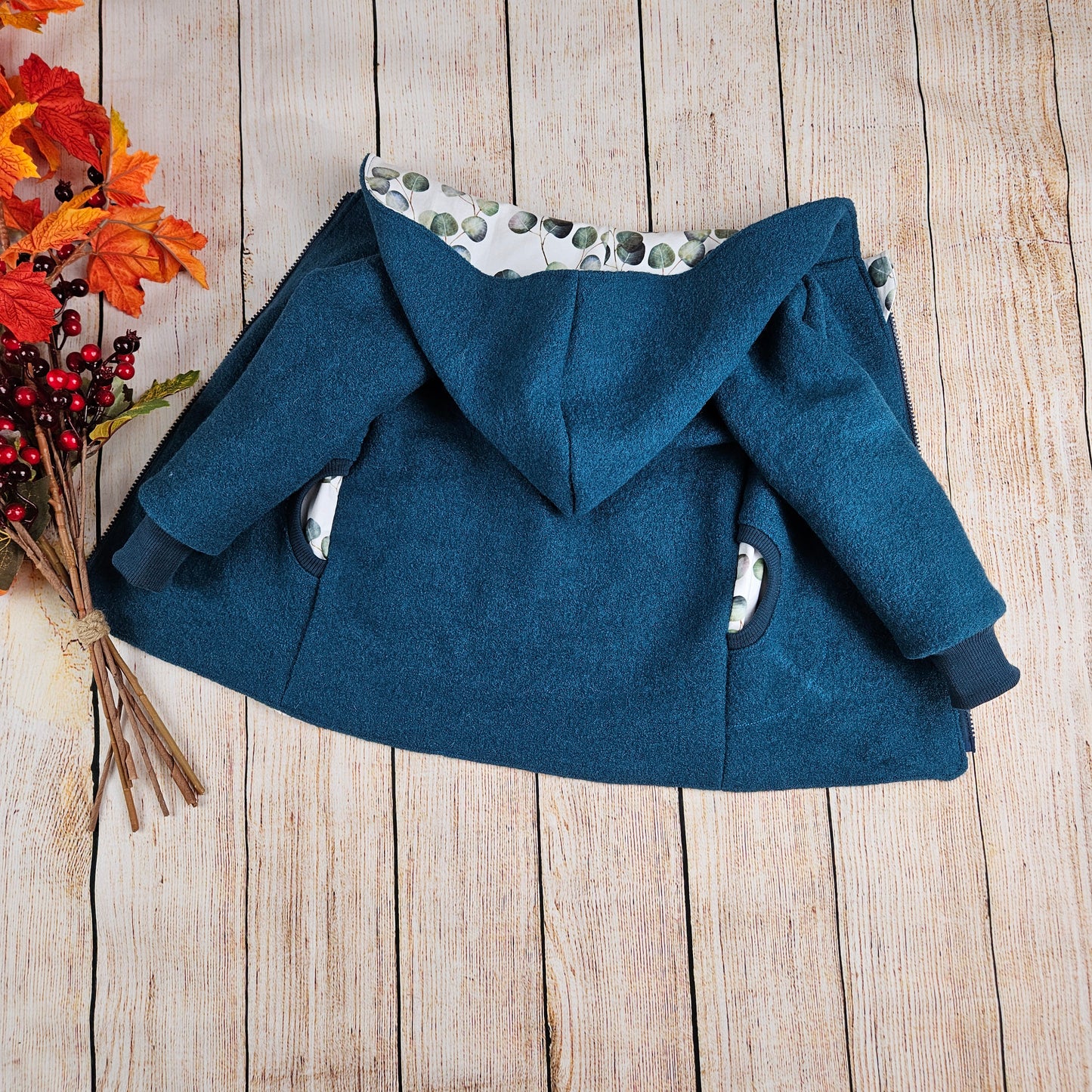Handgefertigte Walkjacke für Kinder – Wunschdesign, mitwachsend & aus 100 % Schurwolle