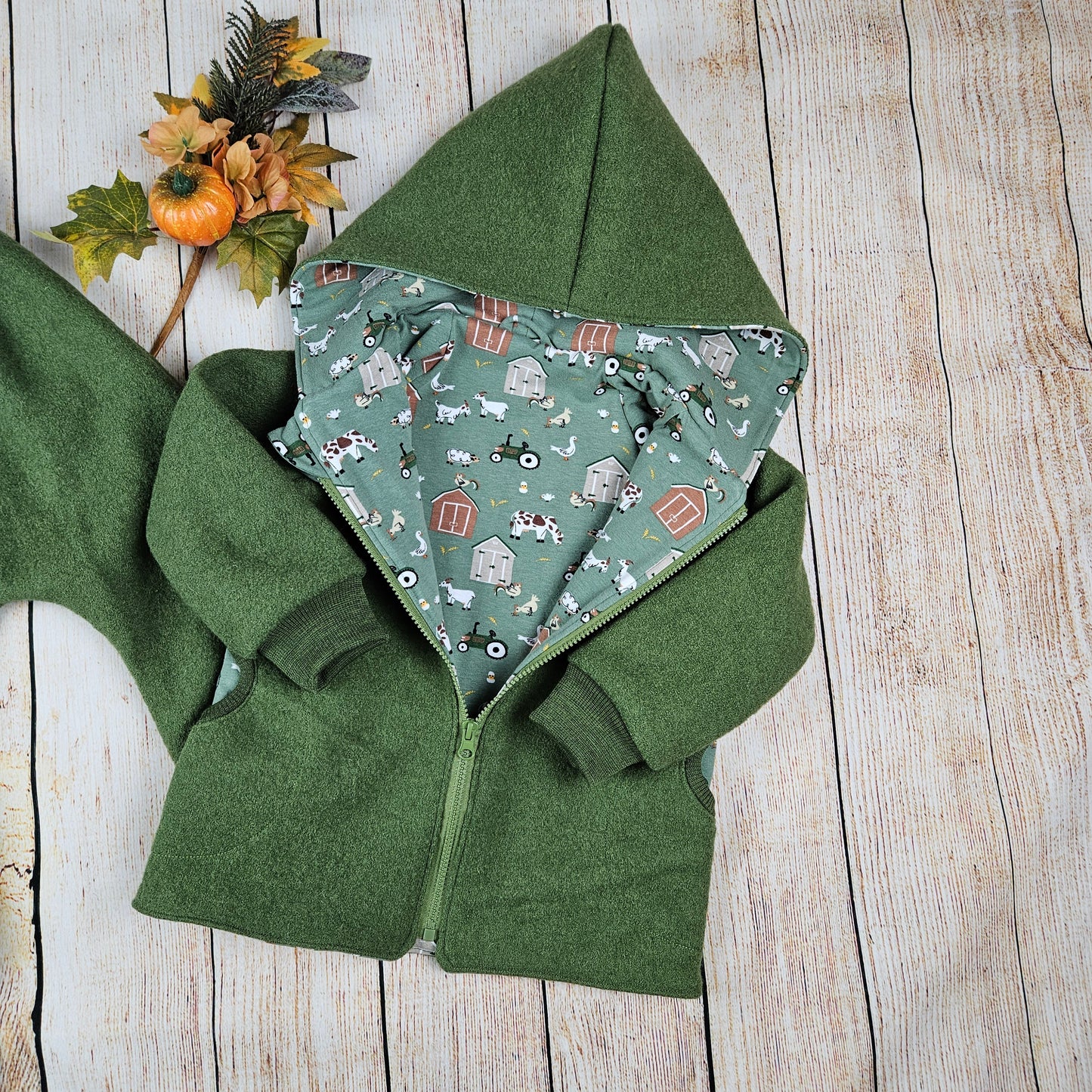Handgefertigte Walkjacke für Kinder – Wunschdesign, mitwachsend & aus 100 % Schurwolle