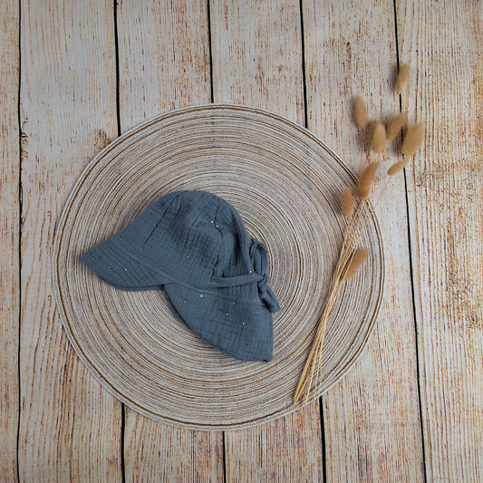Handmade Sonnenhut aus Musselin mit Schirm und Nackenschutz - L - hellblau